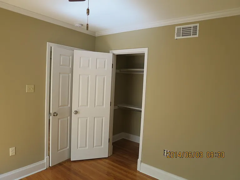 1023 Scott St — Photo 3
