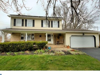 4 Lori Ct, Hamilton, NJ, 08619