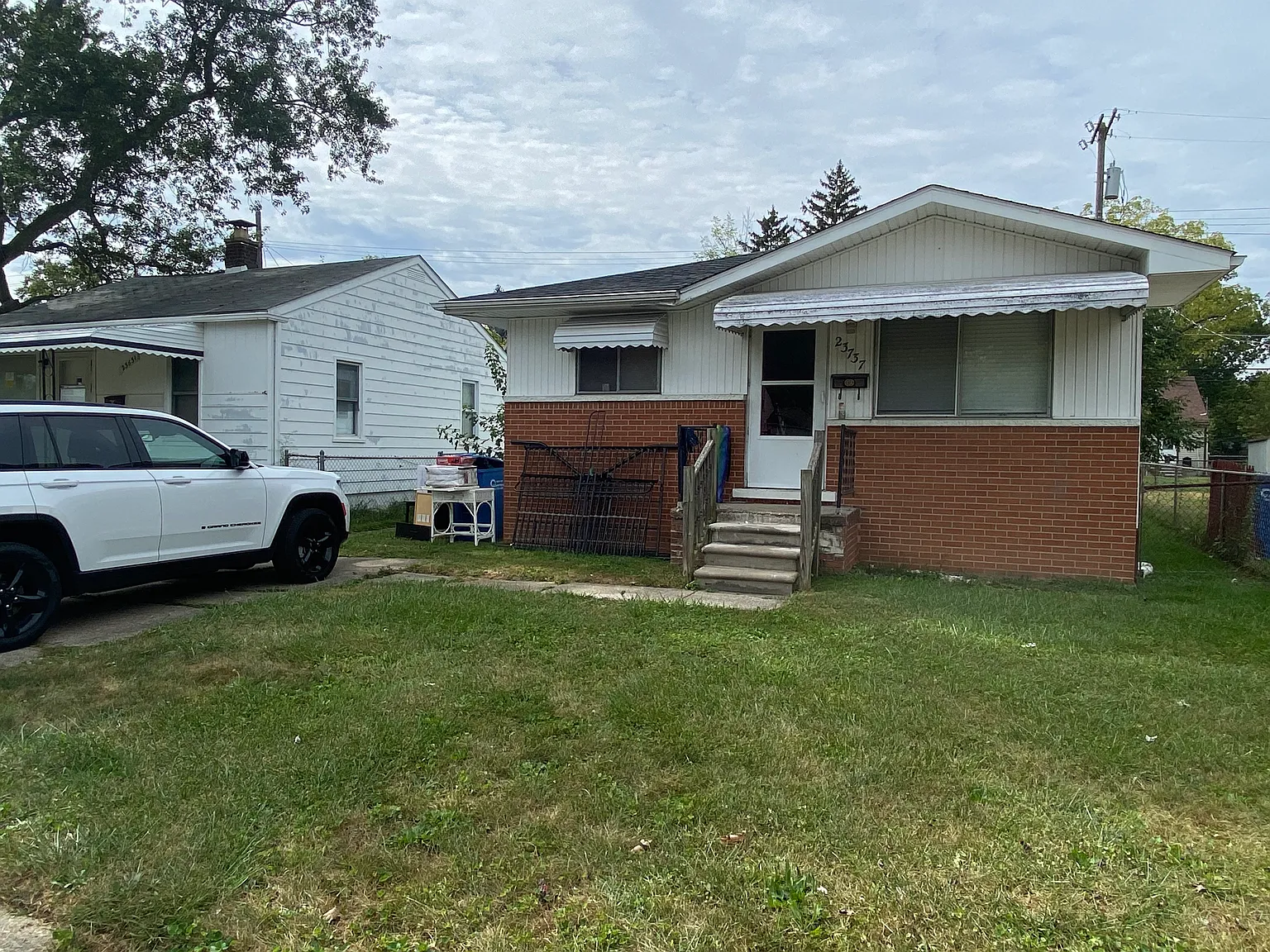 23737 Columbus Ave — Photo 1
