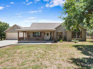 1231 Willow Dr, Kingsland, TX 78639