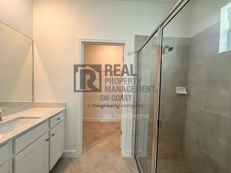 20501 Hazelnut Ct S — Photo 22