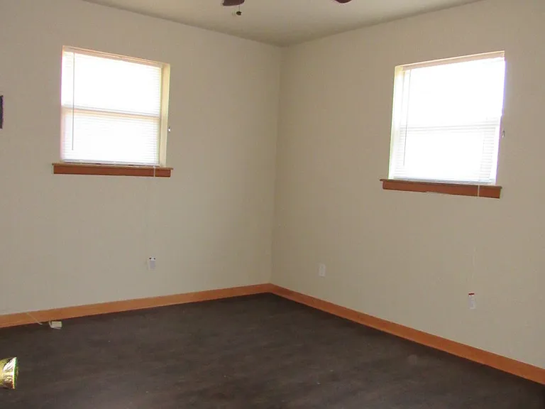 2405 NW 42nd St — Photo 11