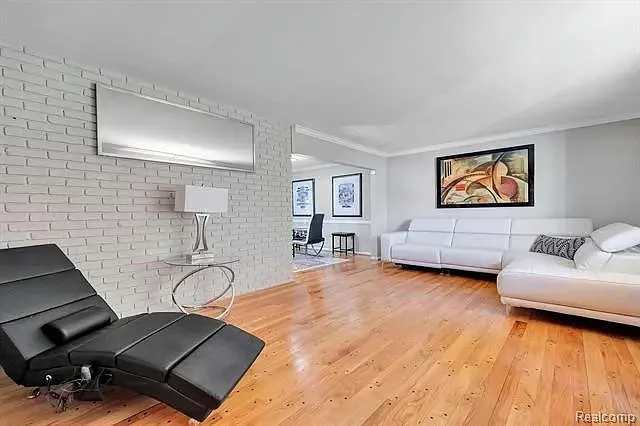 4753 Quarton Rd — Photo 25