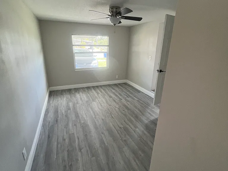 1804 Cadillac Cir — Photo 13