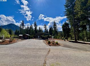 54432 McKenzie Hwy #41, Blue River, OR 97413