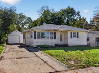 3401 E Washington Ave, Des Moines, IA 50317