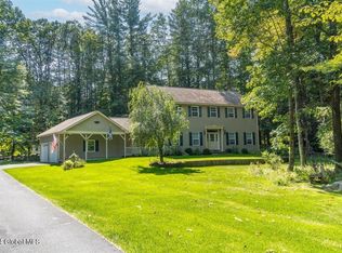 14 Kyer Farm Rd, Gansevoort, NY 12831