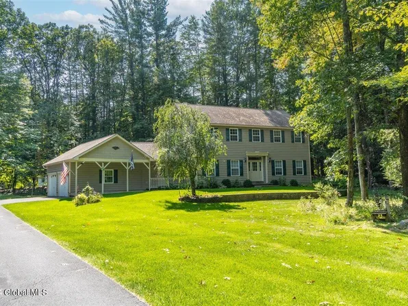 14 Kyer Farm Road, Gansevoort, NY 12831
