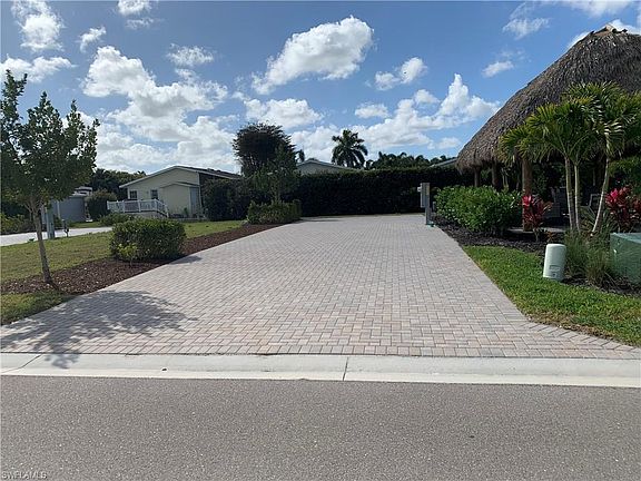 2nd image of 5570 Laguna Caribe CIR