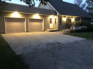 3297 Townhall Rd, Delavan, IL 61734