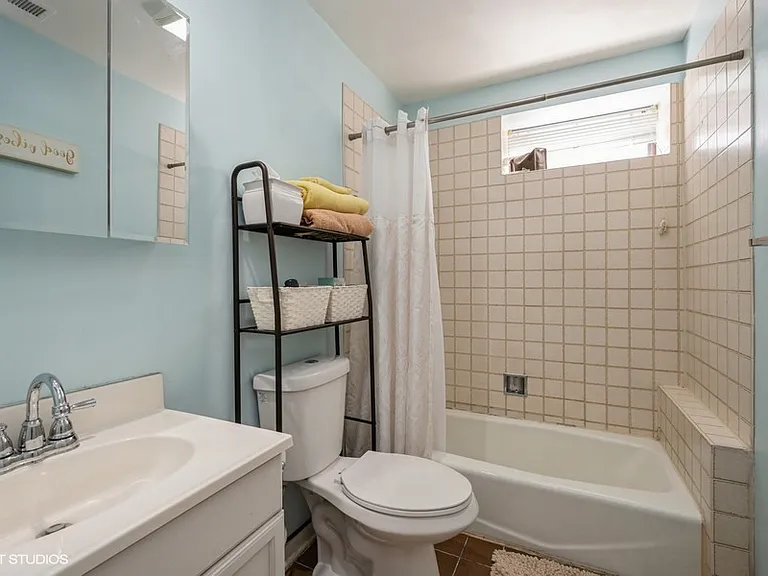 845 W Leland Ave #2 — Photo 10