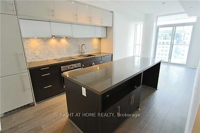 8 Mercer St #1903 — Photo 3