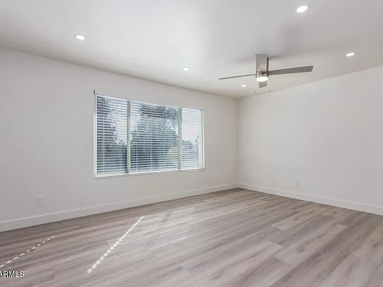 13627 N 57th Pl — Photo 14