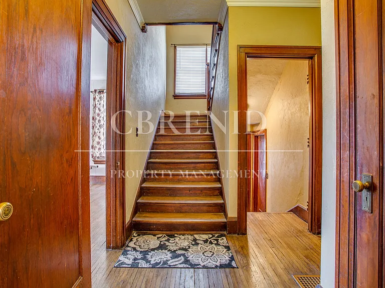 1214 W Maine St — Photo 41