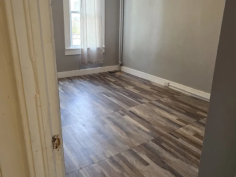1075 Ellicott Dr — Photo 3