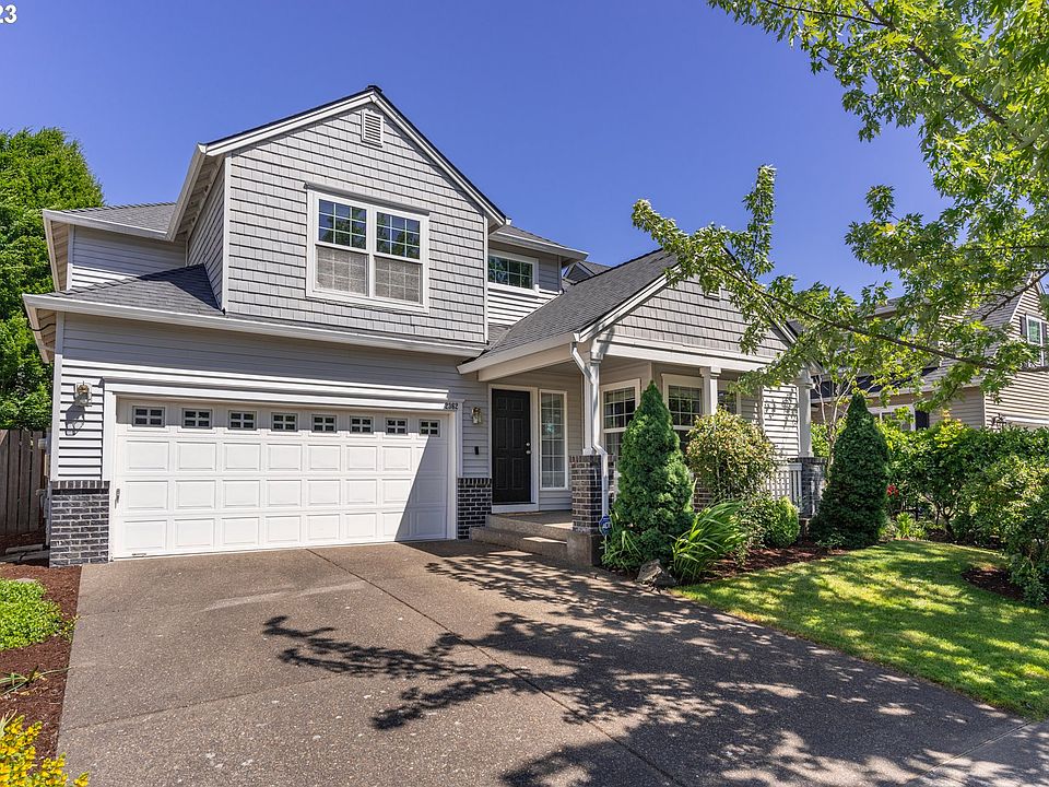 1st image of 2362 NE 10th Ave