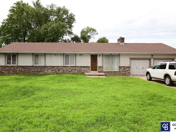 502 Lakehurst Dr, Waterloo, NE 68069