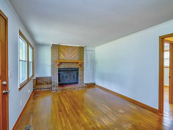 5th image of 4031 Marydale Dr