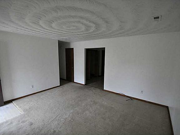 2nd image of 2405 Higgins Ct