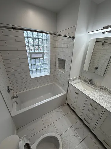 4886 N Hermitage Ave #1N Photo 1