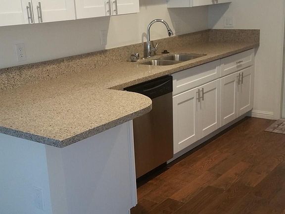 Kitchen sink with pull out handle, dish washer