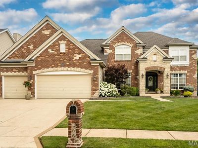 466 Blackwolf Run Dr, Grover, MO, 63040