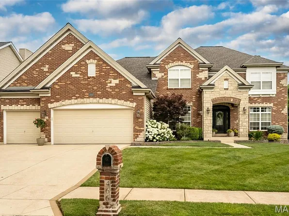 466 Blackwolf Run Dr, Grover, MO 63040
