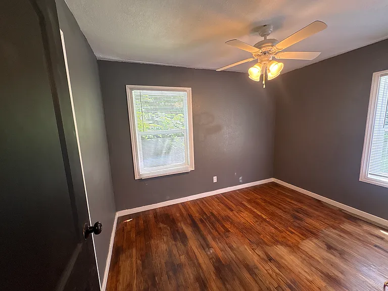 2605 Oak Grove Rd — Photo 11