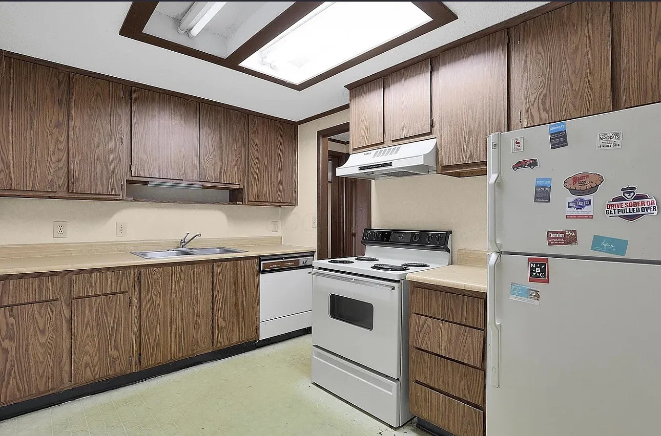 2 bed, 864 sqft, $1,200 — Photo 2