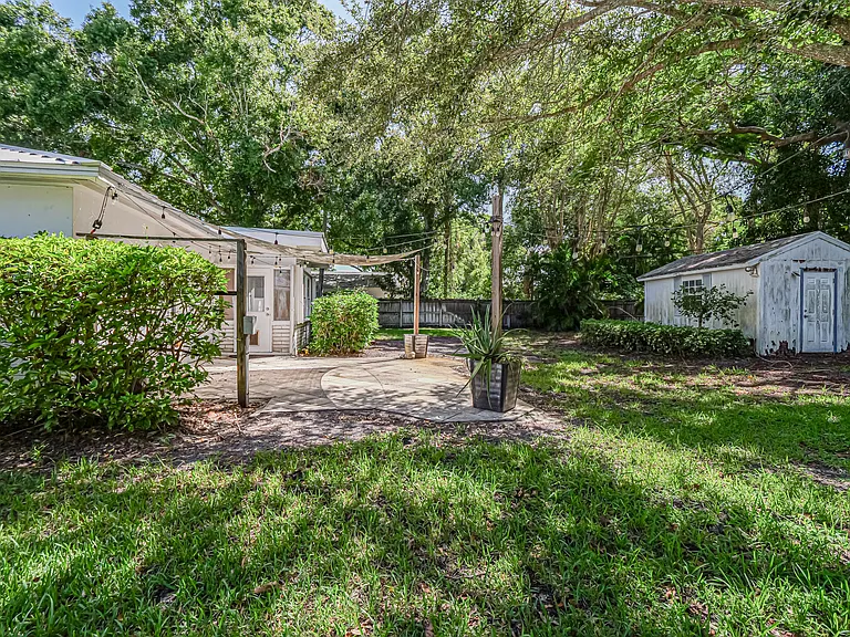 2158 Seville Ave — Photo 33