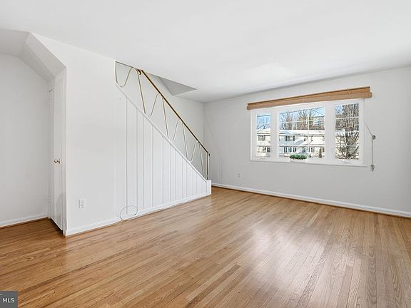 5th image of 5364 Pooks Hill Rd