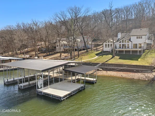 310 Palisades Dr, Lake Ozark, MO 65049