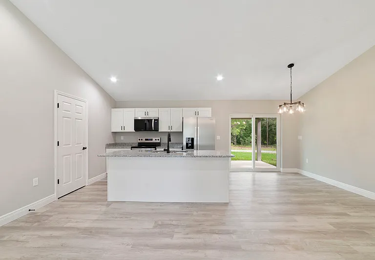 339 W Goldcoast Pl — Photo 3