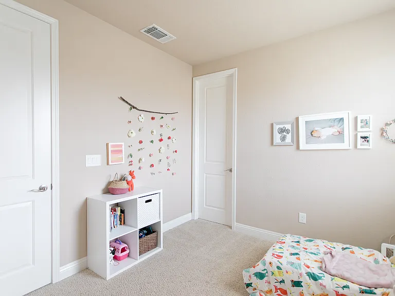 681 Addison Ln — Photo 4