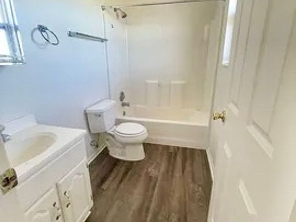 4th image of 82 W Baldwyn Dr #86