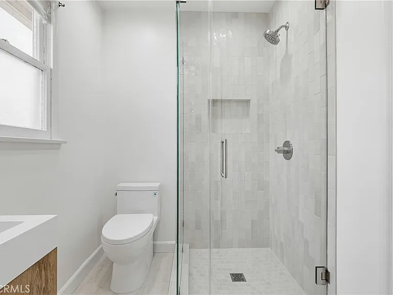 12528 Albers St — Photo 15