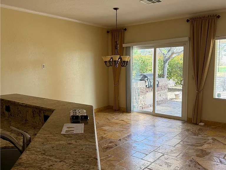 7826 Lyrebird Dr — Photo 3