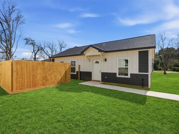 2250 Cable Ave, Beaumont, TX 77703