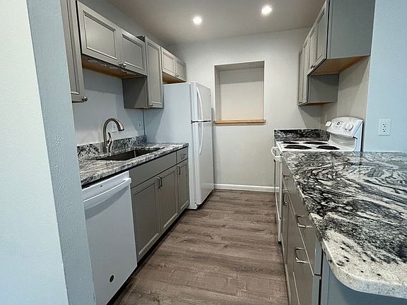 2nd image of 1207 Centaur Cir APT A