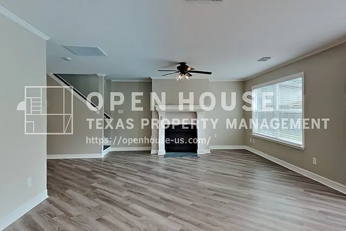 4 bed, 2.5 bath, 2130 sqft, $2,100 — Photo 3