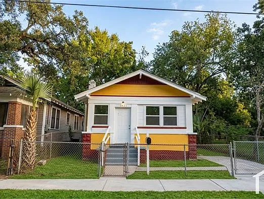 3 bed, 1181 sqft, $1,300 — Photo 2