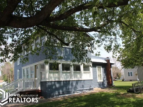 502 Main St, Bristow, IA 50611