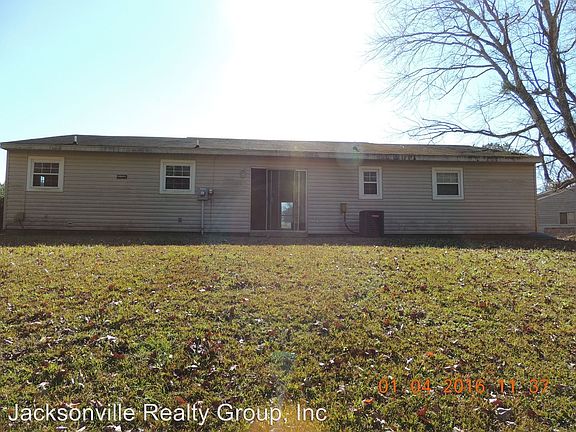 3rd image of 224 White Oak Ct