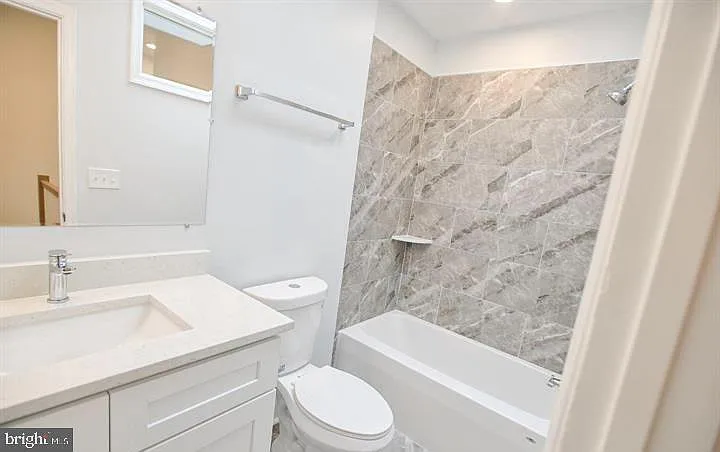 1227 Washington Blvd — Photo 14