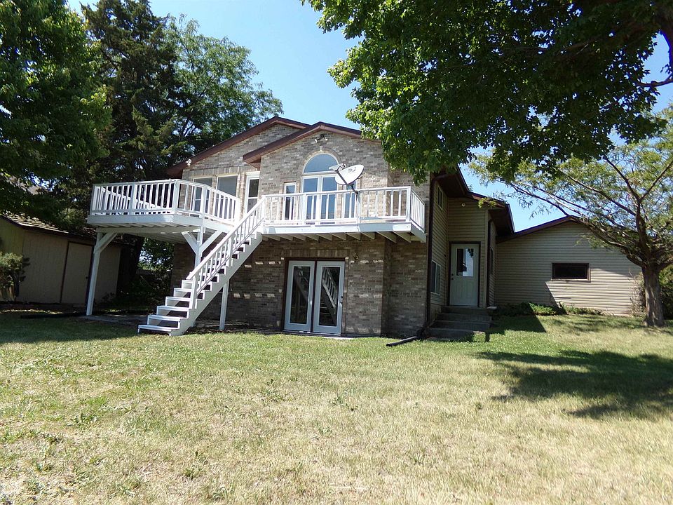 1st image of 5 Sandy Point Dr