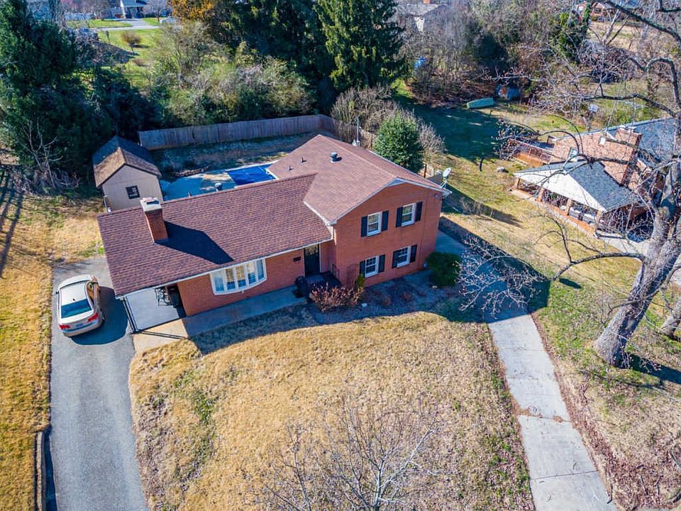 1st image of 727 Sherman Dr