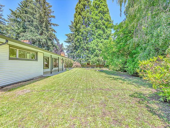 5th image of 2030 NE 140th Ave