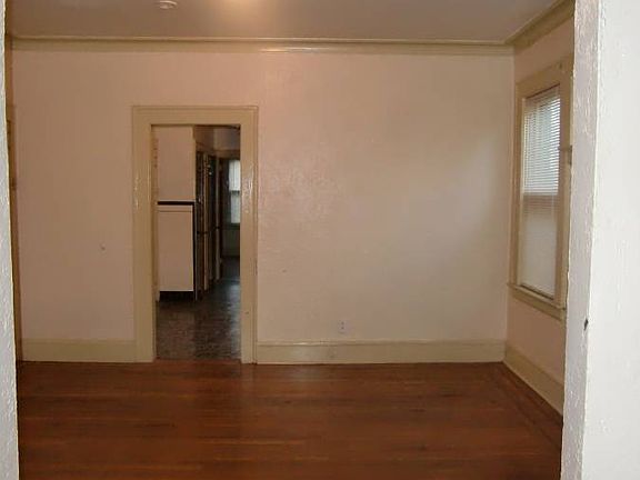 4th image of 125 Norman Rd