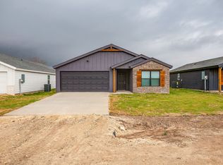 120 Kentucky St, Walnut Springs, TX 76690