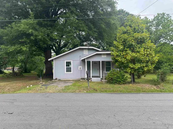 2211 W Saracen St, Pine Bluff, AR 71601